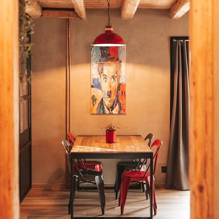 Appartement Thematique: Voyage Industriel Travers Екстериор снимка