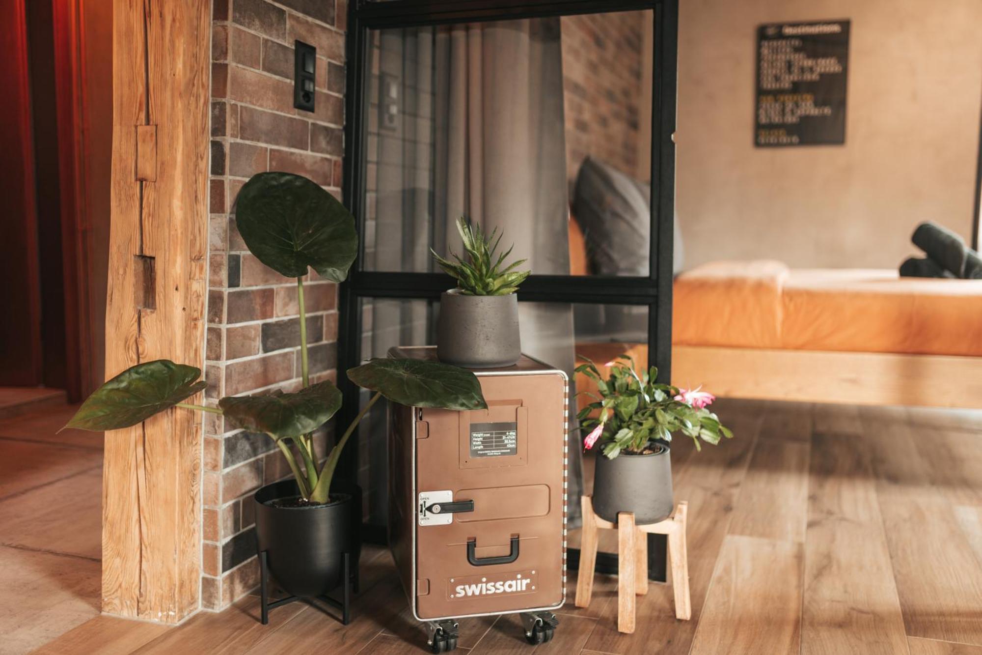 Appartement Thematique: Voyage Industriel Travers Екстериор снимка
