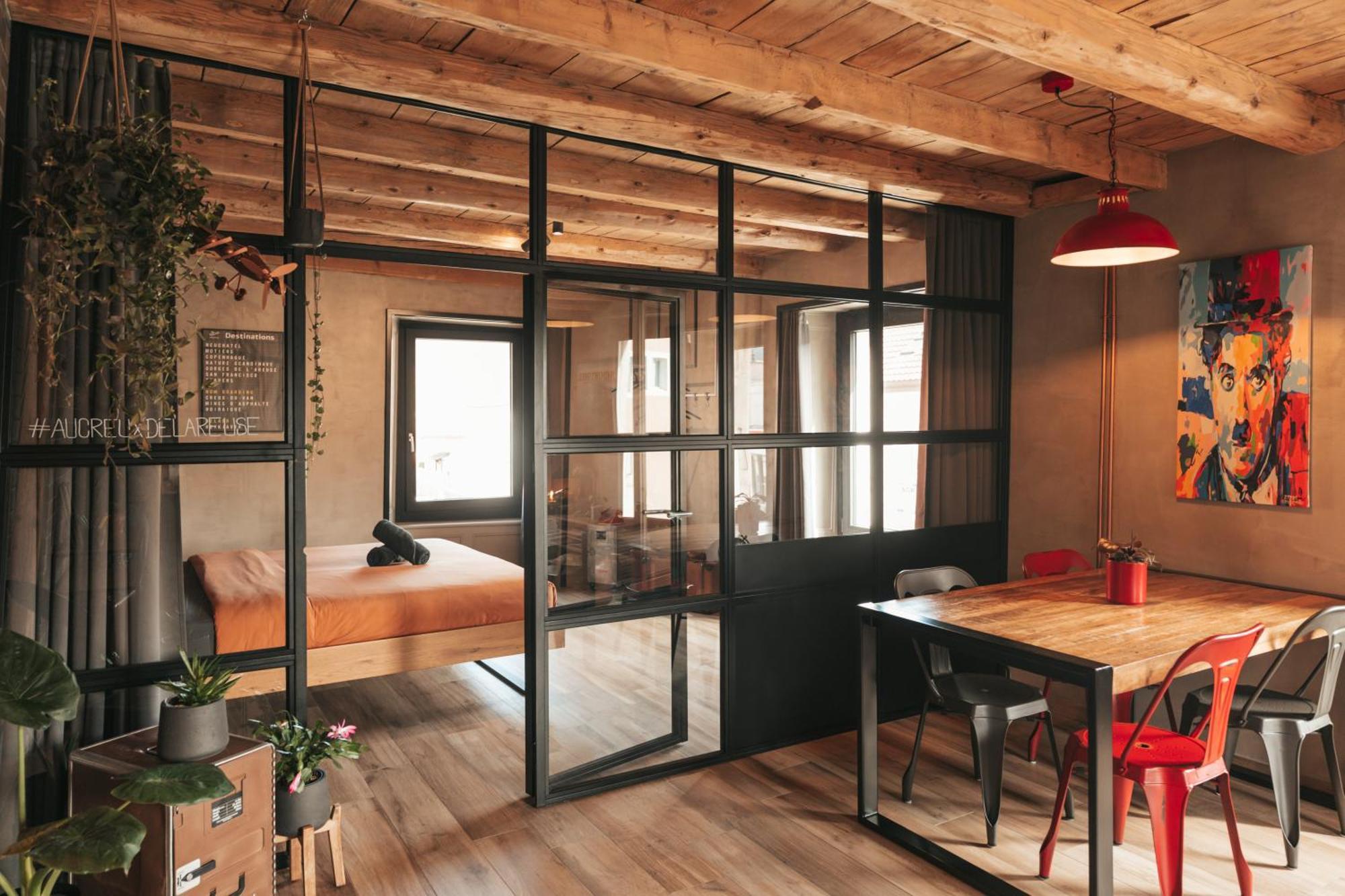 Appartement Thematique: Voyage Industriel Travers Екстериор снимка