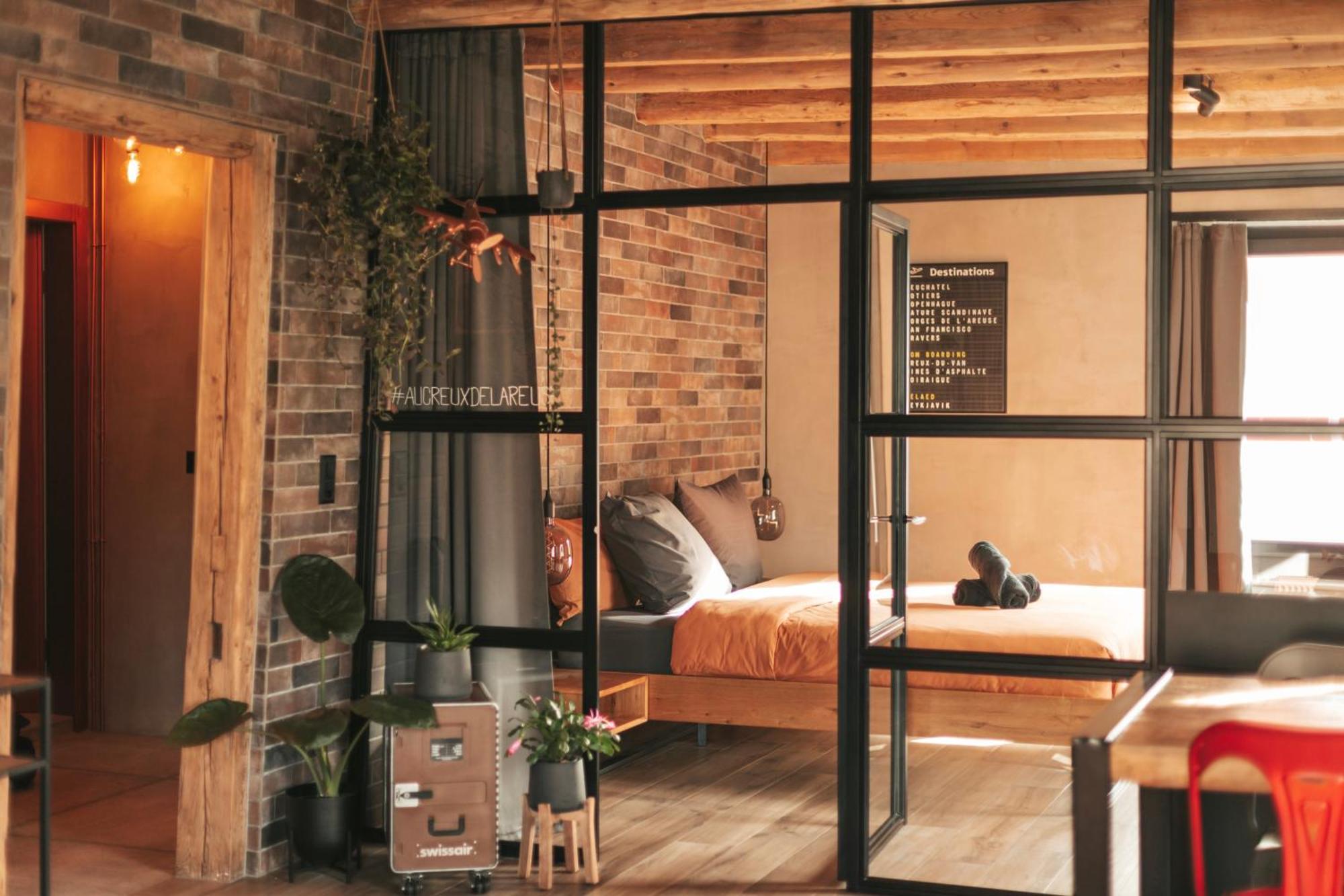 Appartement Thematique: Voyage Industriel Travers Екстериор снимка